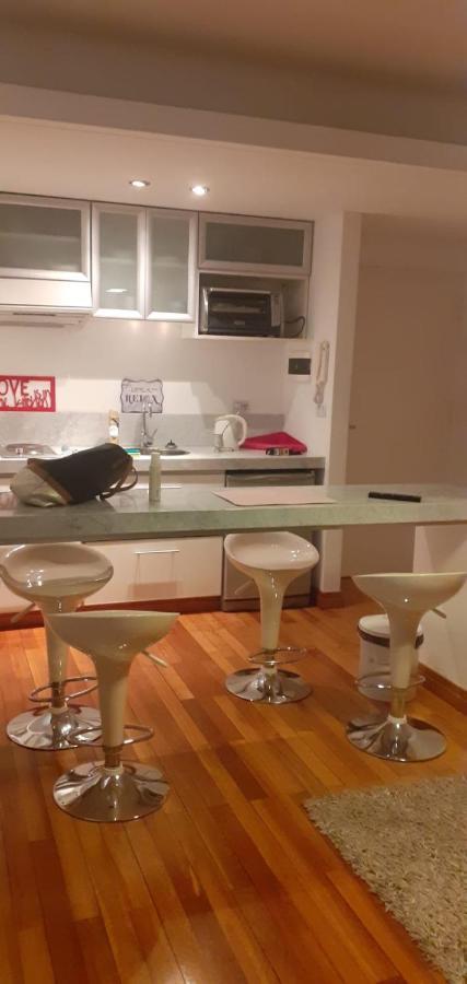Apartamento Av Kennedy Y Cervino A Metros Embajada Eeuu 布宜诺斯艾利斯 外观 照片