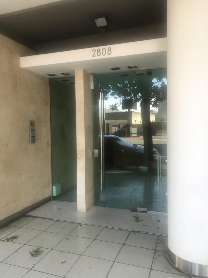 Apartamento Av Kennedy Y Cervino A Metros Embajada Eeuu 布宜诺斯艾利斯 外观 照片